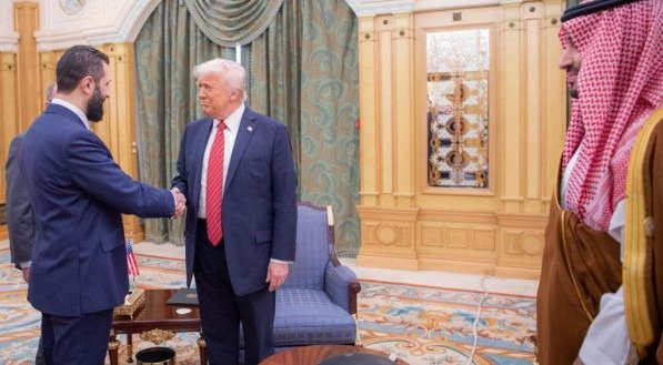 Em passagem pelo Catar, o presidente dos Estados Unidos, Donald Trump, voltou a defender o desejo de assumir o controle sobre a Faixa de Gaza