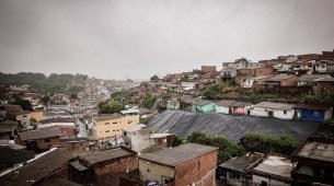 Área de morro, com proteção de encosta, na Zona Norte do Recife
