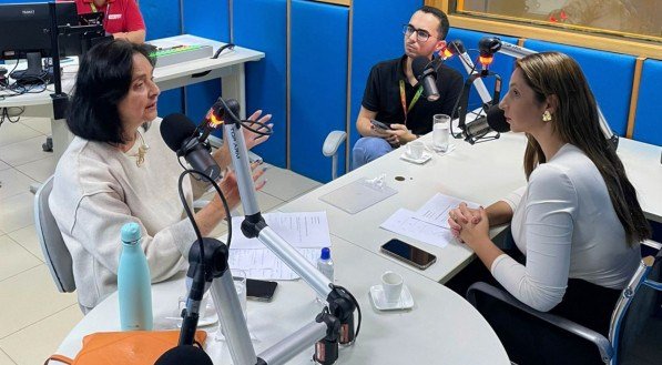 Professora Soraya Giovanetti El-Deir conversa com Natália Ribeiro e Ian Avelino, na Rádio Jornal, para o Giro Metropolitano