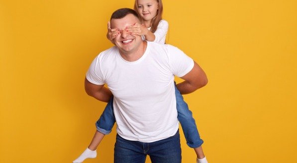 Imagem ilustrativa de pai e filha