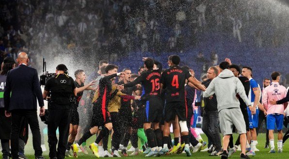 Barcelona bate o Espanyol e conquista seu 28º título de LaLiga