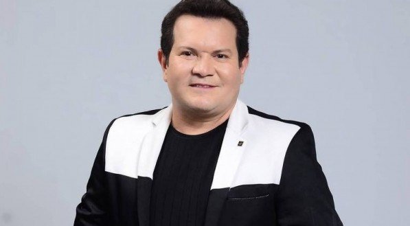 Ximbinha estreia como cantor em nova música "Loirinha"