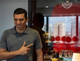 Zagueiro do penta com o Brasil, Lúcio tem 18% do corpo queimado em acidente