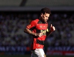 Imagem do meia Lucas Lima, do Sport, no jogo contra o Ceará