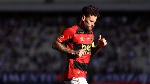 Imagem do meia Lucas Lima, do Sport, no jogo contra o Ceará