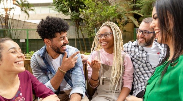 10 formas diferentes de como fazer amigos e influenciar pessoas