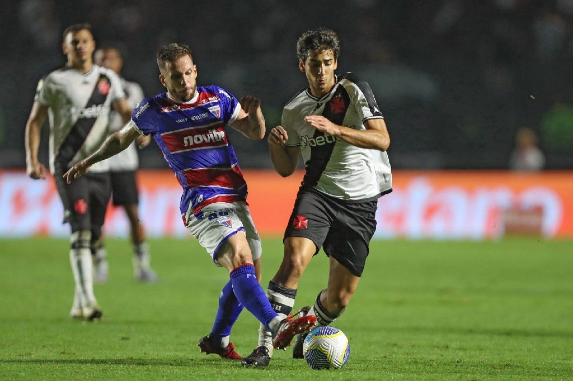 Fortaleza enfrenta o Vasco no Rio de Janeiro e busca derrubar tabu cruzmaltino