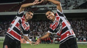 Geovany e Thiaguinho marcaram os gols do Santa Cruz contra o Central