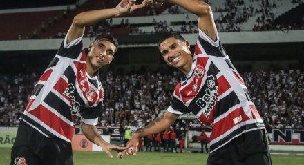 Geovany e Thiaguinho marcaram os gols do Santa Cruz contra o Central