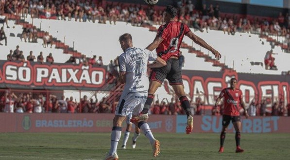 Empate em 1 a 1 teve gol anulado pelo VAR, reclamação do Remo e emoção nos acréscimos em Goiânia