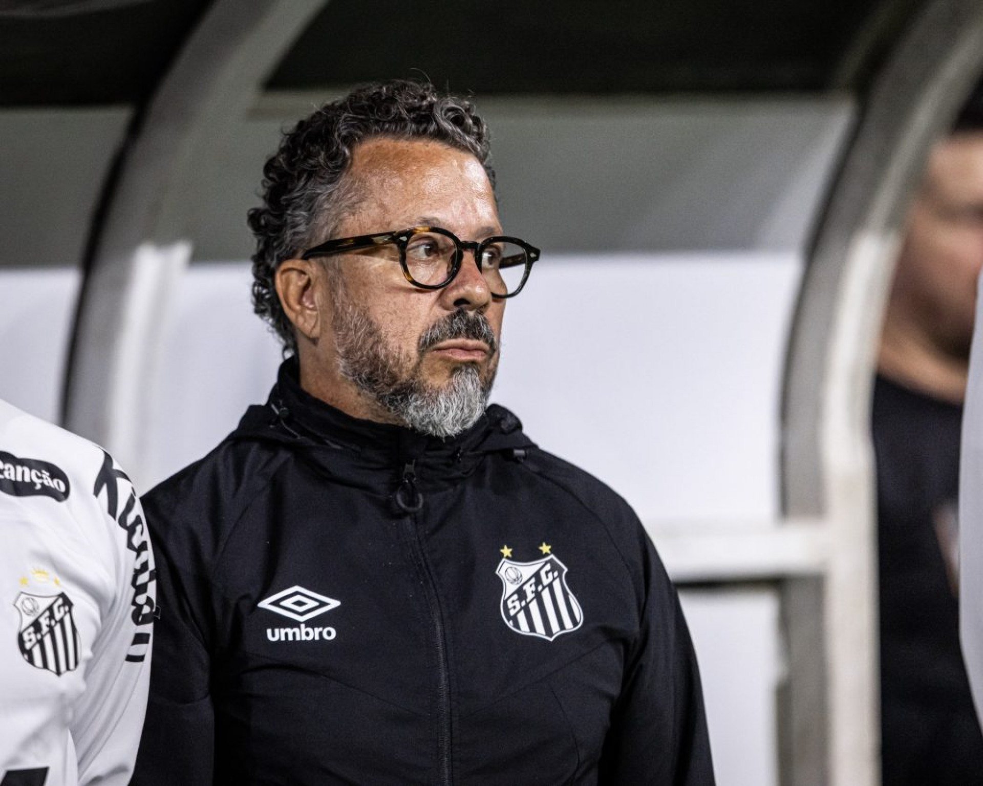 Cleber Xavier mantém otimismo apesar de sequência sem vitórias no Santos
