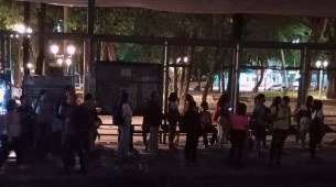 Praça do Derby às escuras