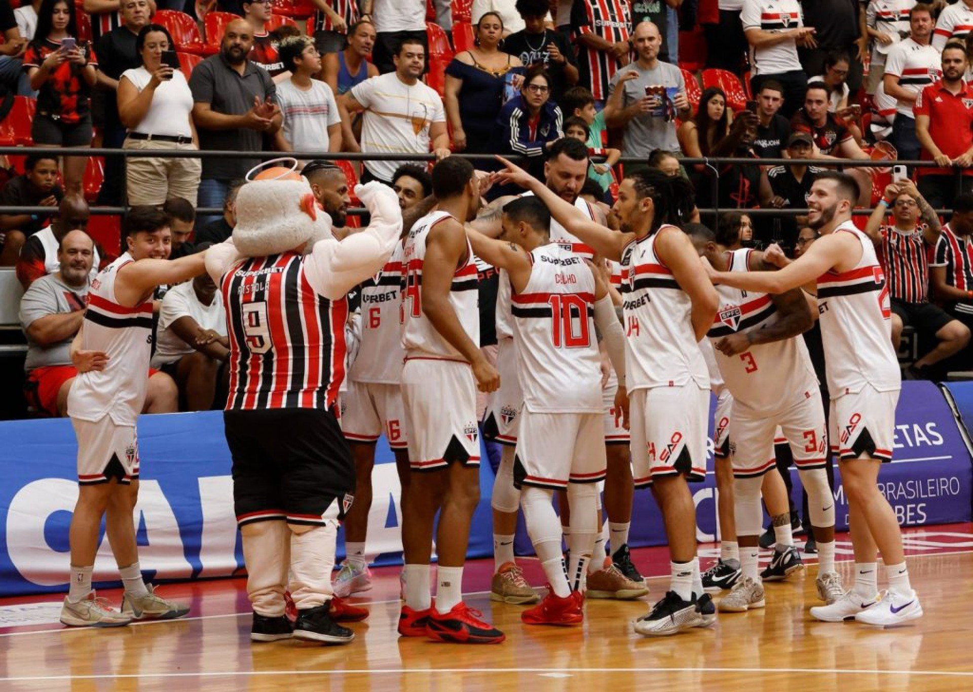 São Paulo encerra equipe masculina de basquete após eliminação no NBB