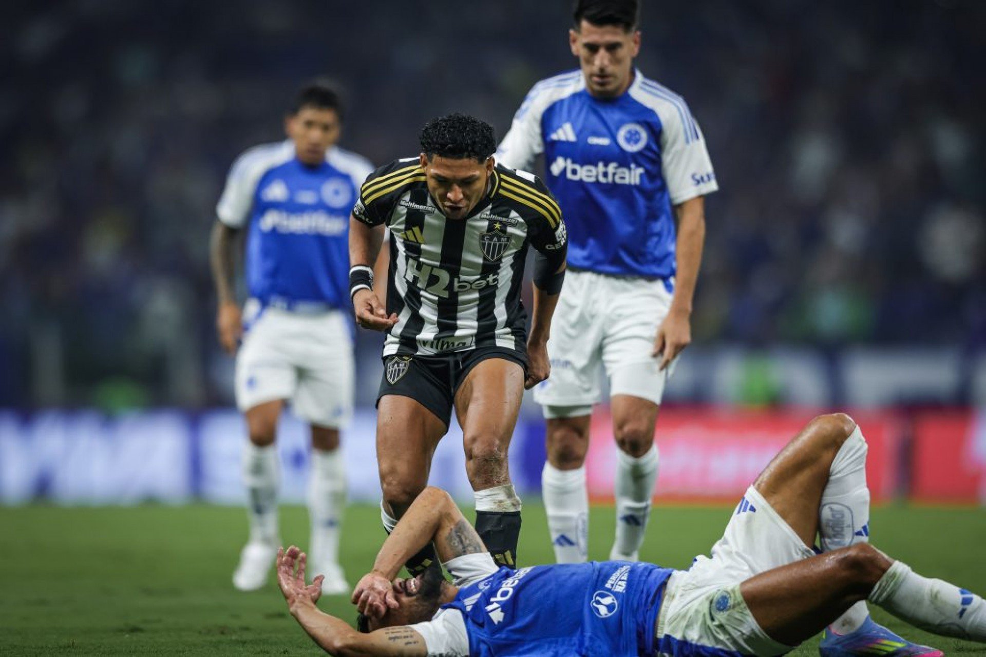 Atlético empata fora de casa com Cruzeiro e mantém invencibilidade sob o rival