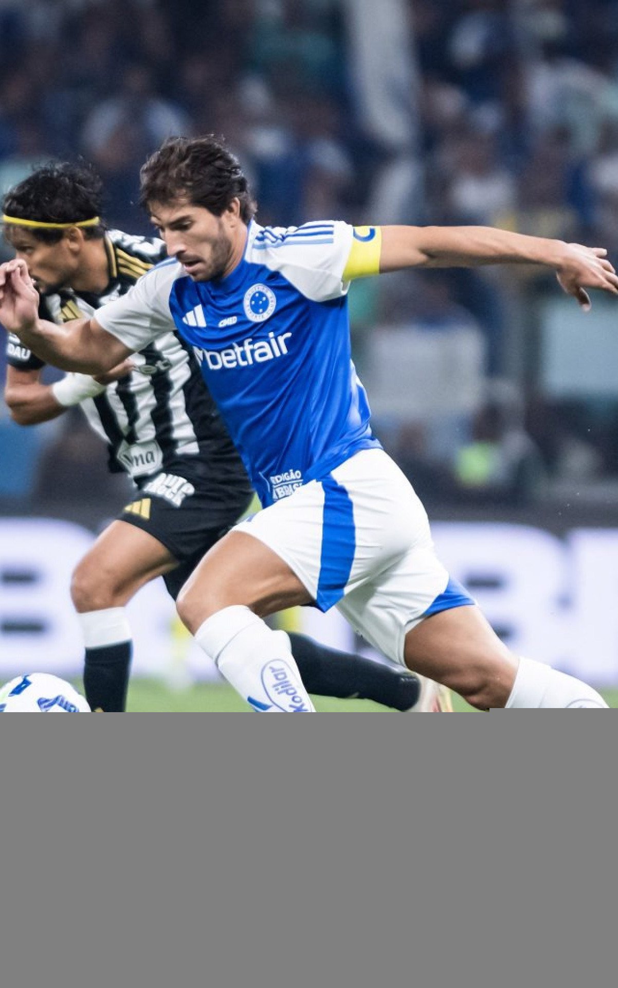 Cruzeiro empata com o Atlético no Mineirão e segue no G4 do Brasileirão