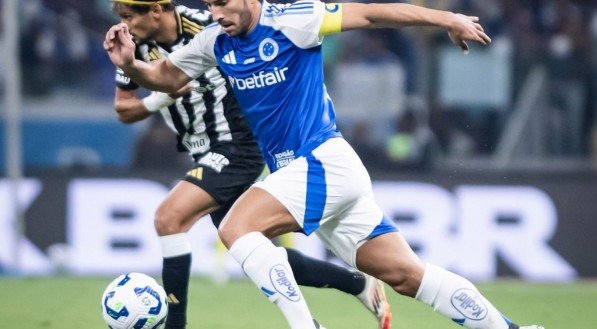 Villalba e Lucas Silva são destaques do Cruzeiro no clássico