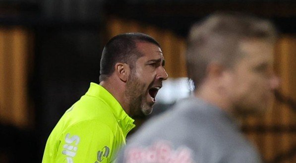 A equipe Alviverde está sendo liderada pelo auxiliar técnico enquanto Abel Ferreira está suspenso; João Martins, durante a coletiva, pontuou fatos importantes do duelo