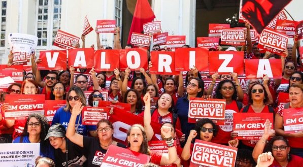 Em meio à greve, professores da rede municipal do Recife realizam nova assembleia nesta segunda-feira (19) 