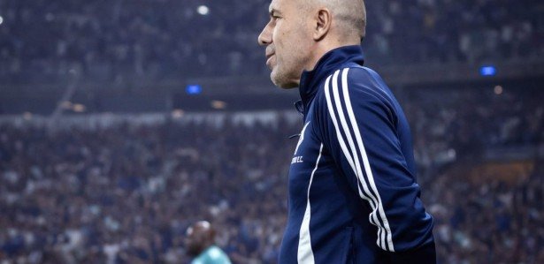 Leonardo Jardim comenta jogo da Copa do Brasil no meio da semana e revela planos para a sequência