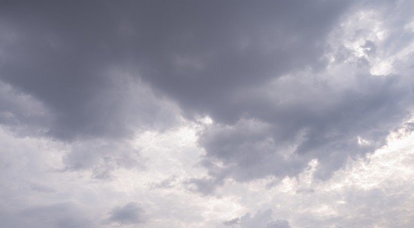O céu deve ficar nublado na maioria das regiões de Pernambuco