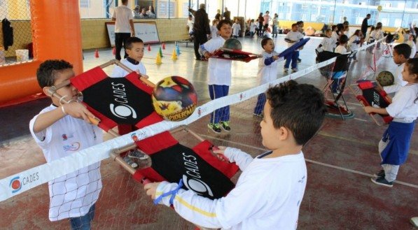 Instituto CADES já estabeleceu parceria com mais de 130 escolas para promover o esporte como agente transformador na vida de crianças e adolescentes
