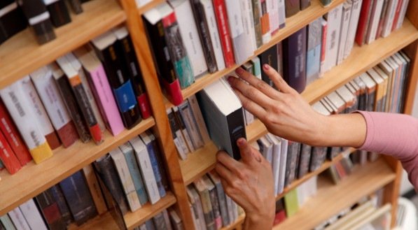 Você nunca mais vai ver o amor da mesma forma depois desses 4 livros