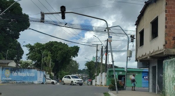 Voz do Leitor, 21/05: Semáforo desativado em Paulista