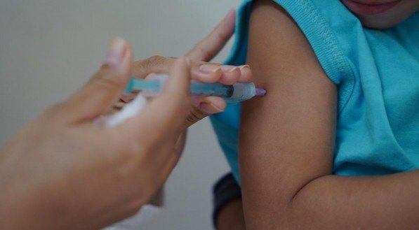 Vacinação está está disponível nas 57 Unidades Básicas de Saúde do município