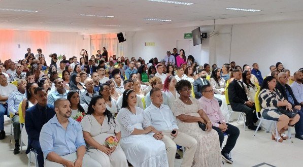 Instituição promove casamento coletivo gratuito para moradores de comunidades do Recife