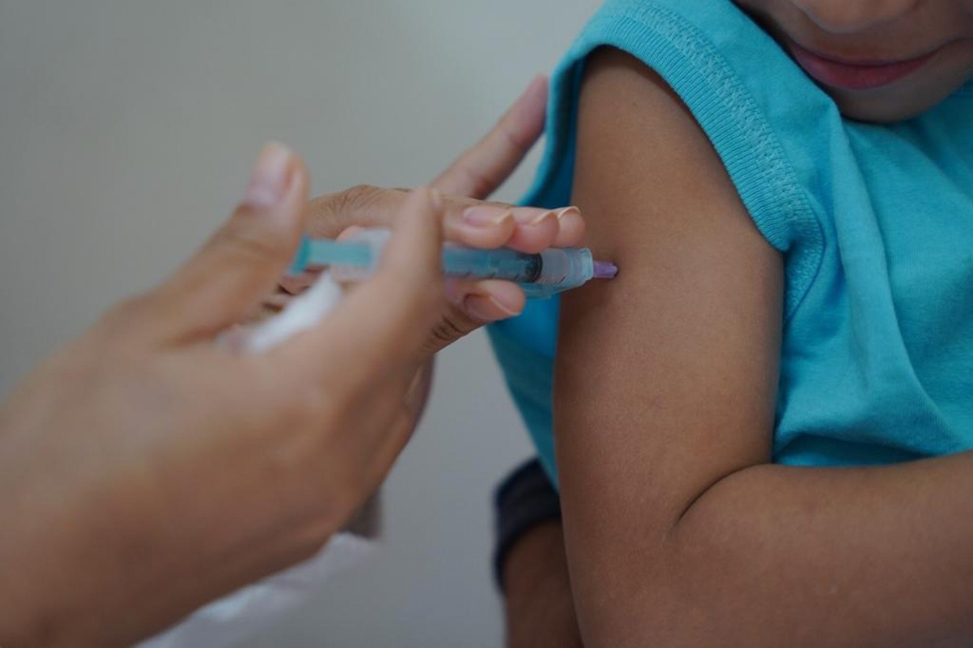 Vacinação está está disponível nas 57 Unidades Básicas de Saúde do município