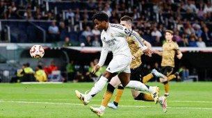 Endrick sofre lesão, fica fora de convocação de Ancelotti e deve perder Mundial de Clubes