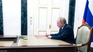 Putin visita região russa retomada dos ucranianos
