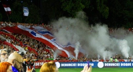 Imagem da torcida do Náutico no jogo contra o São Paulo pela Copa do Brasil