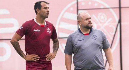 Vinícius em treino pelo Náutico no CT Wilson Campos