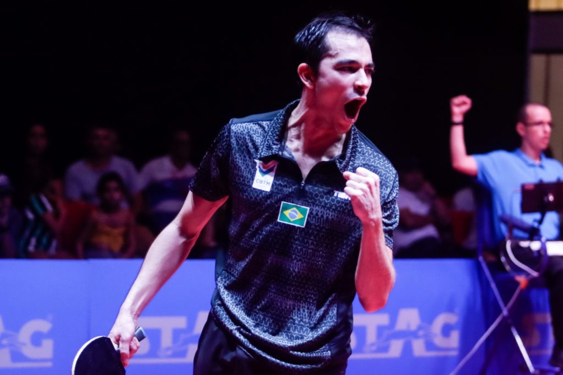 De virada, Hugo Calderano vence cazaque e avança às oitavas no Mundial de Tênis de Mesa em Doha