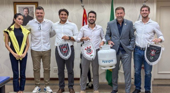 Segundo informação, o pedido surgiu da empresa, que não estava satisfeita com alguns termos do contrato e vai arcar com a multa rescisória.