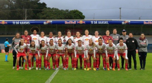 As meninas do Massa Bruta tentam se firmar no G-8 da competição nacional.