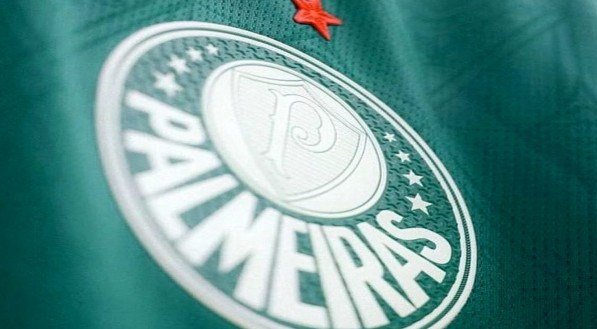 O Palmeiras optou por não assinar o manifesto de clubes da Libra e da Liga Forte União que propõe mudanças na CBF e a criação de uma liga independente. A decisão está ligada ao apoio do clube à candidatura de Samir Xaud à presidência da entidade. Mesmo sem aderir ao movimento, o clube demonstra interesse em temas como fair play financeiro e a modernização do futebol brasileiro.