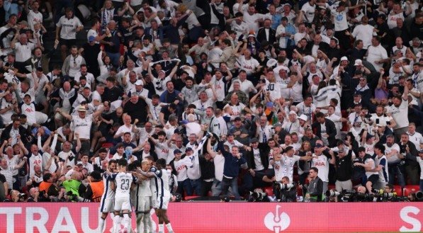 Tottenham bate o Manchester United, conquista a Liga Europa e quebra o jejum