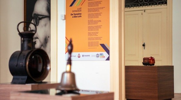 Imagem da exposição Trajetos Poéticos, na Galeria Tereza Costa Rêgo, anexa ao Museu de Arte Contemporânea de Pernambuco (MAC-PE),