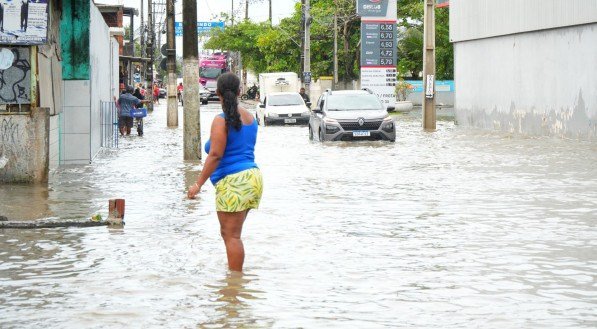 Chuvas e alagamentos no Grande Recife