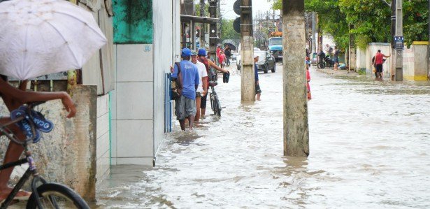 Chuvas e alagamentos no Grande Recife