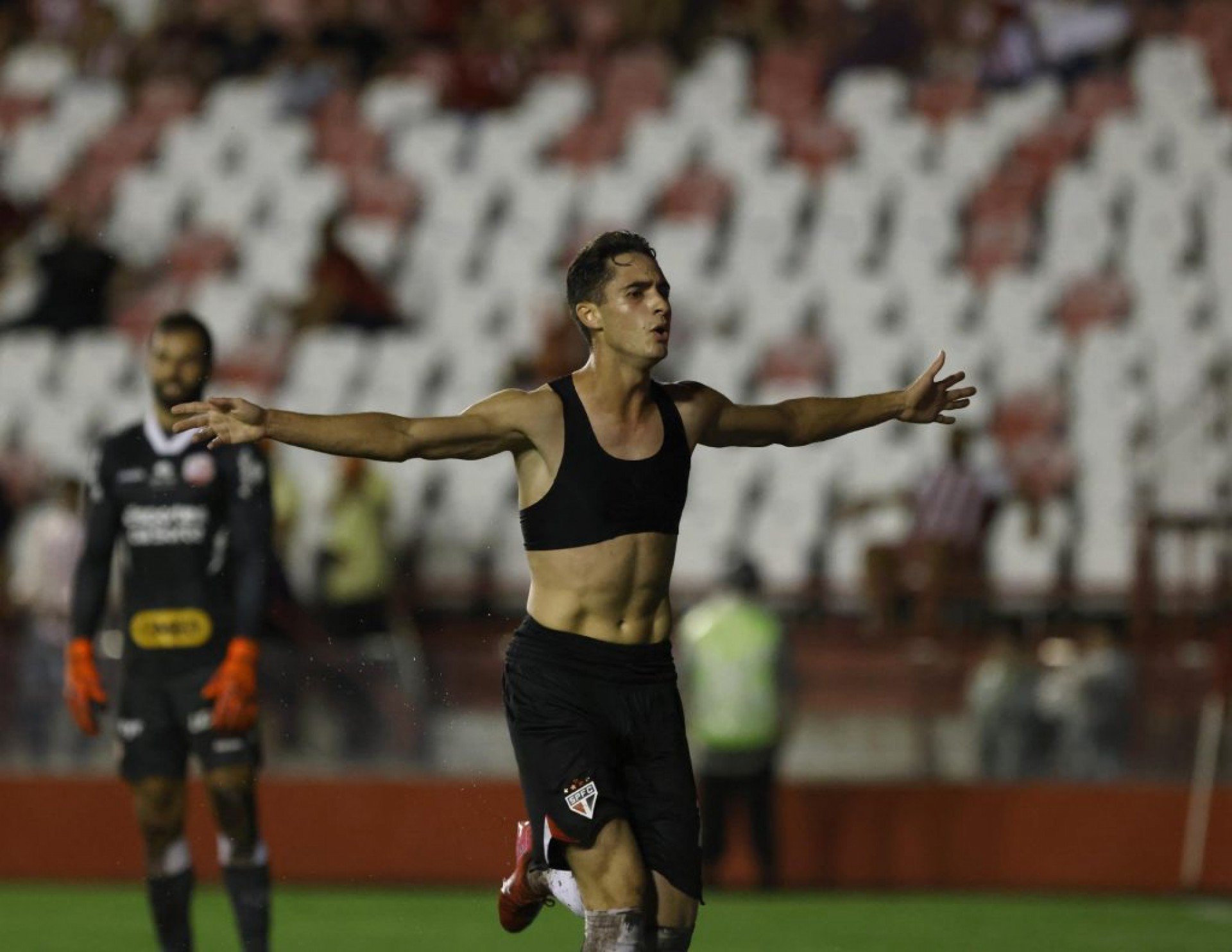 Após três anos, Rodriguinho marca pelo São Paulo e desabafa: “Achei que não estaria mais aqui”