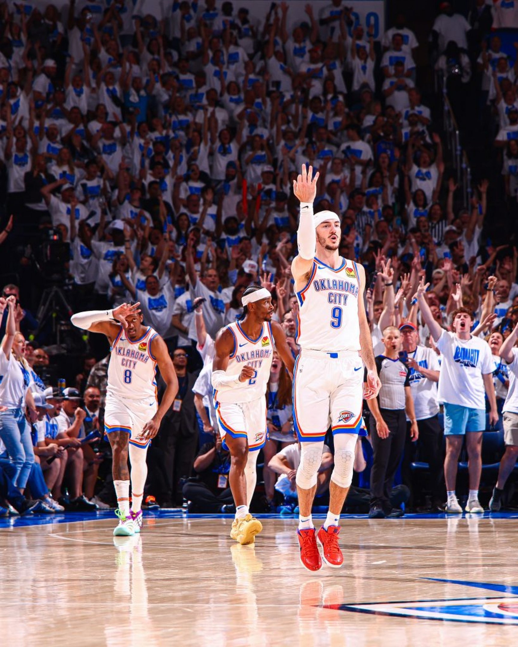 Thunder vence Timberwolves e larga na frente na final do Oeste da NBA