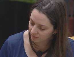 Power Couple Brasil 2025: Carol se emociona e chora ao comentar postura de Dhomini na formação da DR