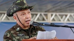 General Arruda ficou somente 20 dias no cargo de comandante do Exército e foi demitido por Lula