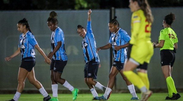 Dani Barão, Karol Arcanjo, Giovaninha e Shashá marcaram os gols das Mosqueteiras
