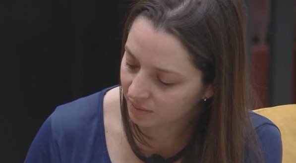 Power Couple Brasil 2025: Carol se emociona e chora ao comentar postura de Dhomini na formação da DR