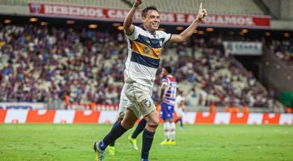 Fênix saiu atrás do placar, se recuperou e levou a melhor sobre o Leão do Pici na noite desta quarta (21), na Arena Castelão, pela Copa do Brasil.