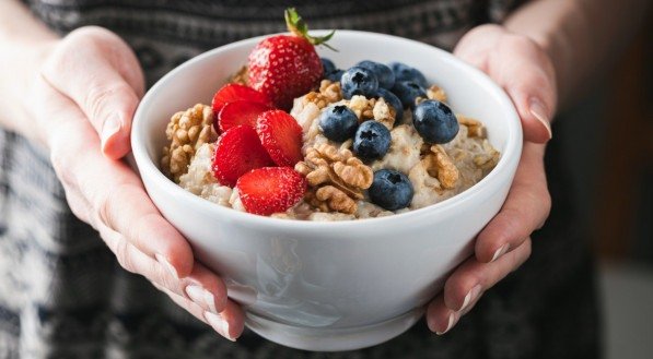 Receita de Mingau de Aveia Fit com Frutas